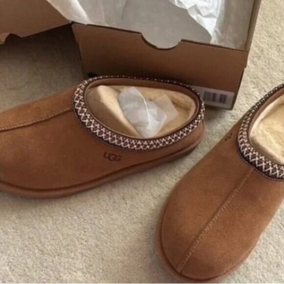 UGg mini Snow BooTs - Picture 4 of 4